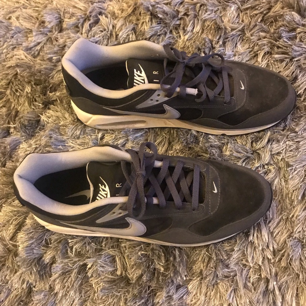 Nike Air Max in Gray/Black - Size 13